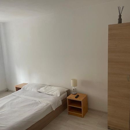 Ana Central Rooms Oradea Buitenkant foto